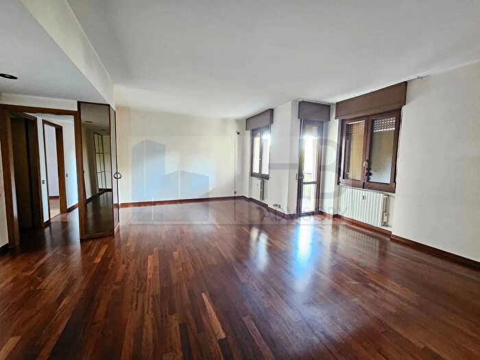 Appartamento trilocale in affitto in Novate Milanese