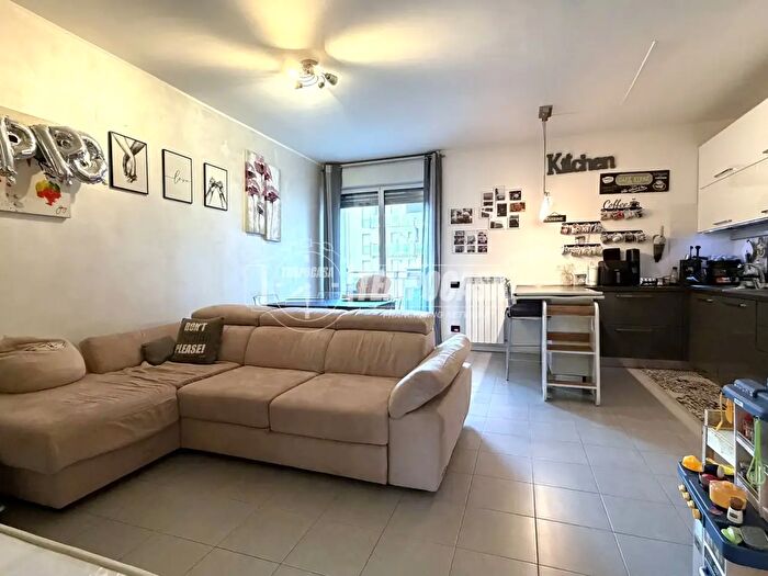 Appartamento trilocale in vendita in Via Caduti di Marcinelle, Milano
