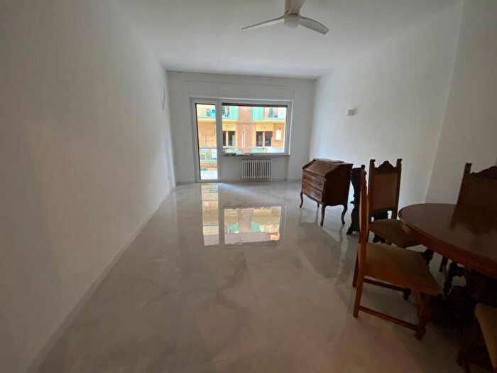 Appartamento trilocale in affitto in Viale John Fitzgerald Kennedy, Lungomare Strada Parco, Pescara