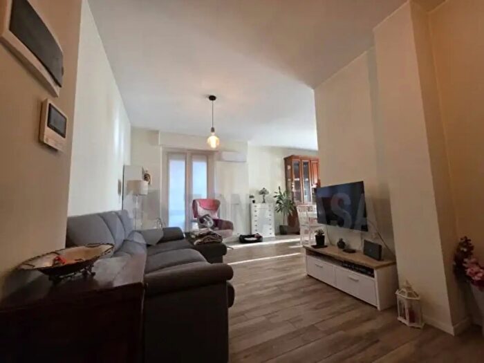 Appartamento quadrilocale in vendita in Via Cesare Cantù, Gallarate