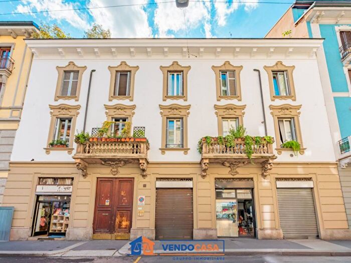 Appartamento bilocale in affitto in Via Antonio Rosmini, Paolo Sarpi, Milano