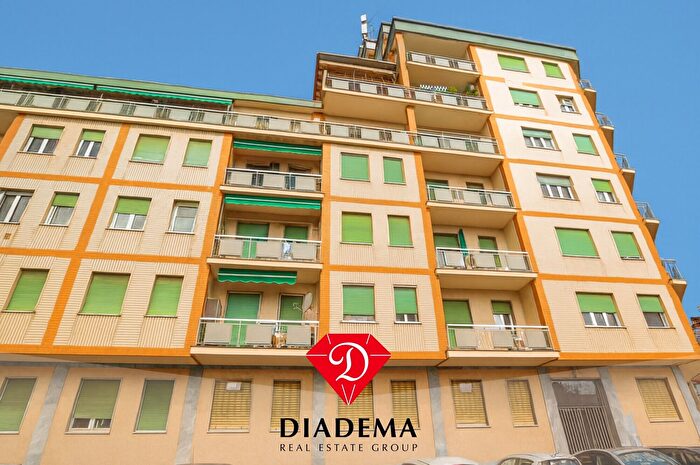 Appartamento trilocale in vendita in Via I Maggio, Somma Lombardo