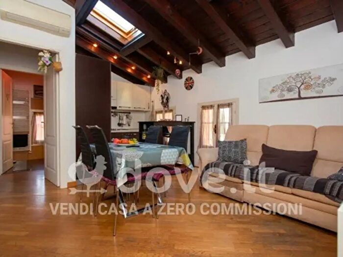 Appartamento trilocale in vendita in Via Livello, Modena