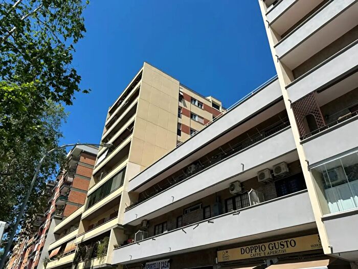 Appartamento trilocale in vendita in Via Prenestina B, Roma