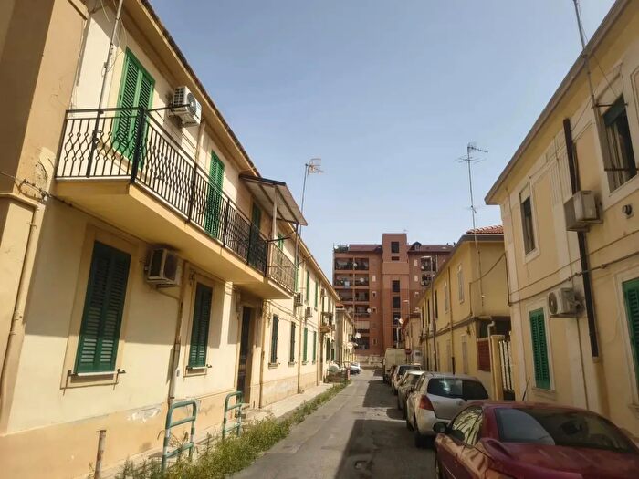 Appartamento trilocale in affitto in Via Vanello, Messina