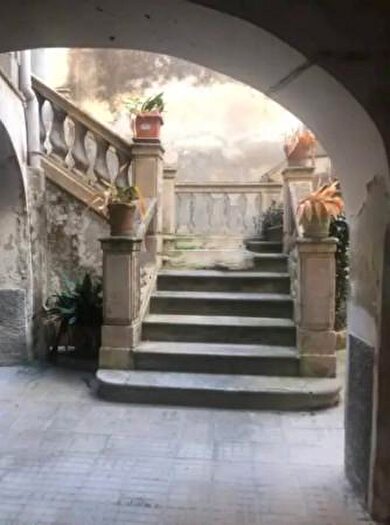 Casa con 6 locali in vendita in Via Magna Grecia, Mesoraca