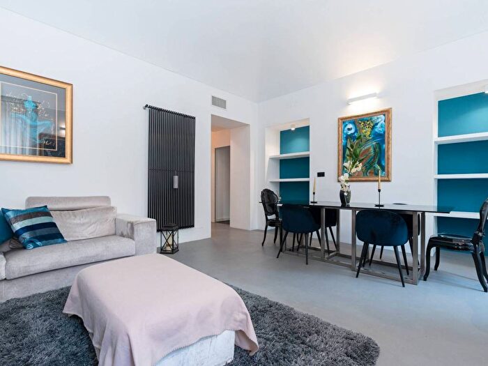 Appartamento trilocale in affitto in Via Melchiorre Gioia, Piazza Solferino, Torino