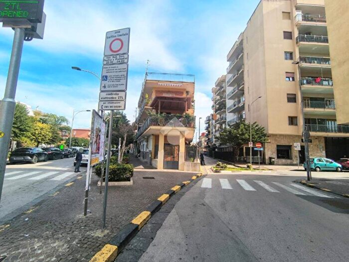 Appartamento bilocale in affitto in Via Giuseppe Verdi, Piazza Primavera Passariello, Pomigliano dArco