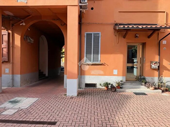 Appartamento bilocale in vendita in Via Mondo, Bologna