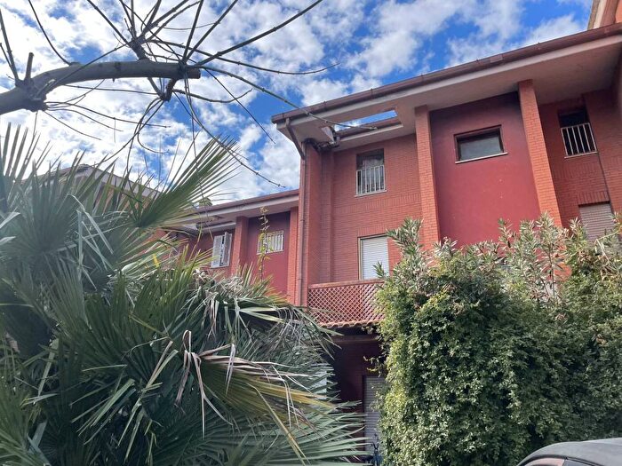 Casa con 6 locali in affitto in Viale Castellammare, Fregene, Fiumicino