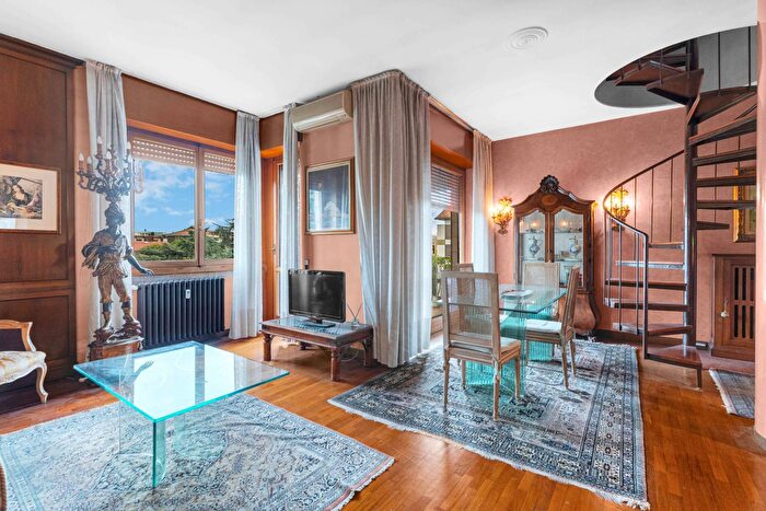 Appartamento con 5 locali in vendita in Via dellAssunta, Milano