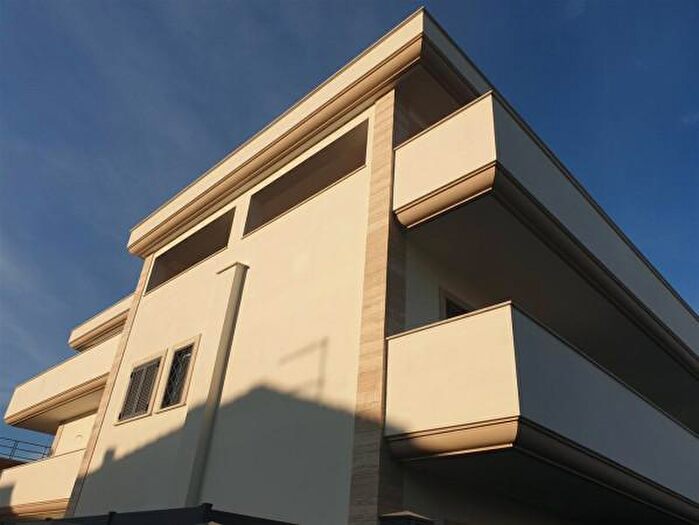 Appartamento con 6 locali in vendita in Via di Casal Morena, Roma