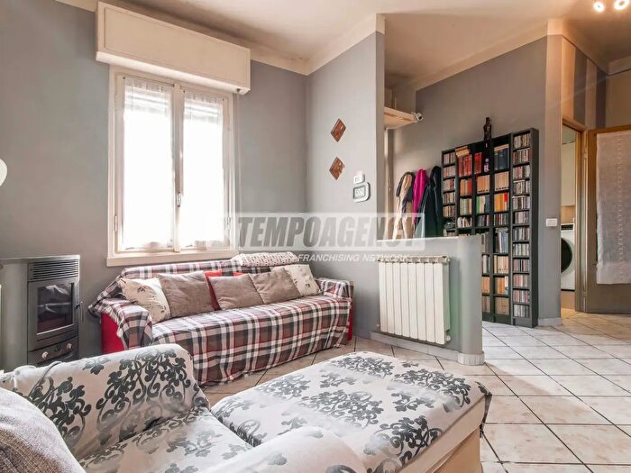 Appartamento trilocale in vendita in Via San Gabriele del Carso, Gerenzano