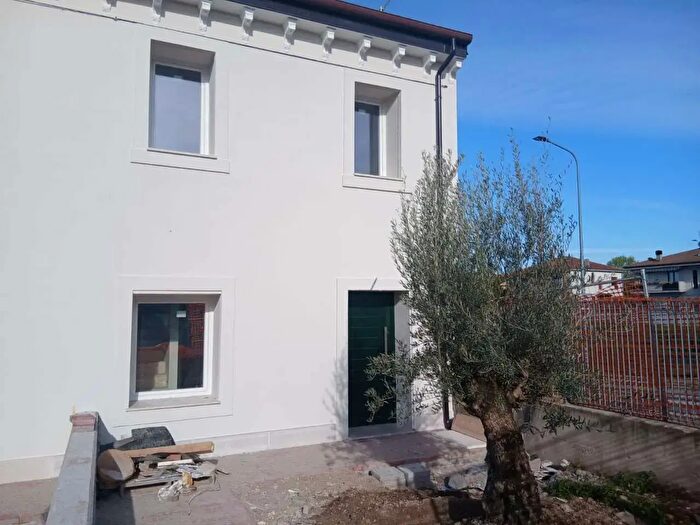 Casa quadrilocale in vendita in Caldiero