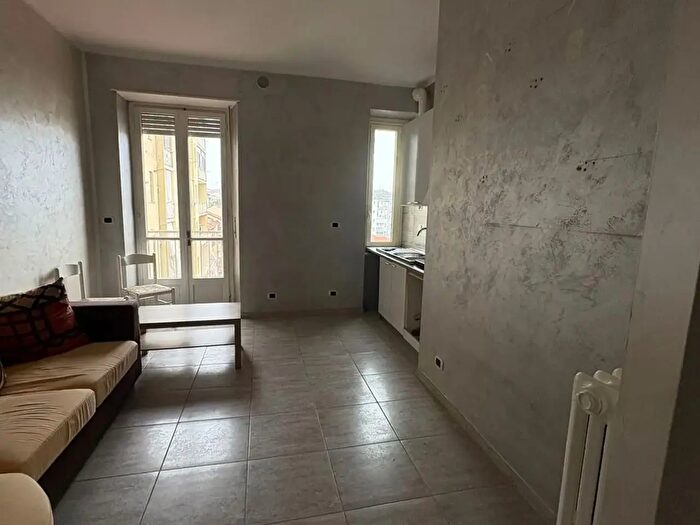 Appartamento bilocale in vendita in Piazza Pasquale Villari, Torino