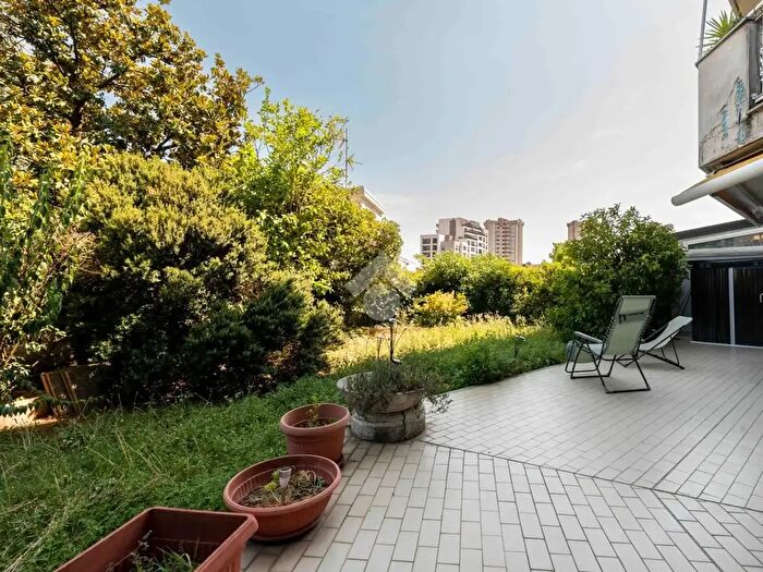 Appartamento trilocale in vendita in Via Fortunato Stella, Milano