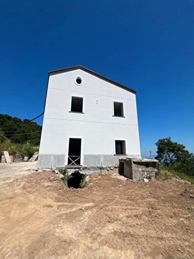 Appartamento trilocale in vendita in Via Nastro Azzurro SantAgnello, SantAgnello