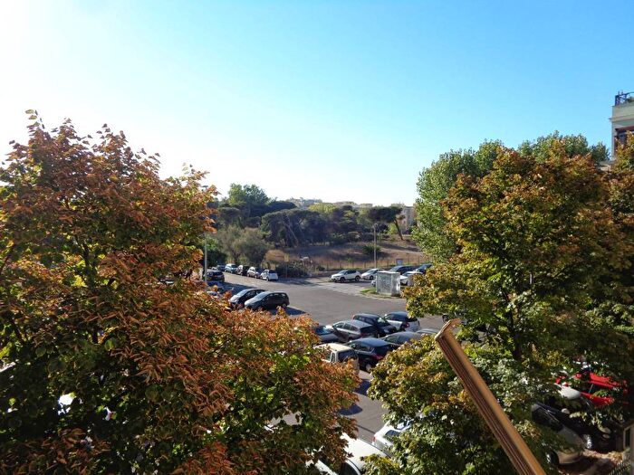 Appartamento bilocale in affitto in Viale della Vittoria, Ostia Levante, Roma