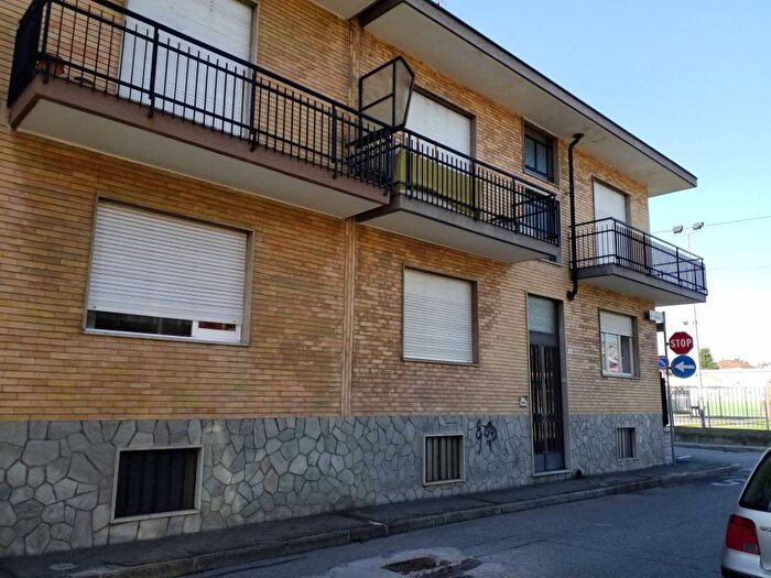 Appartamento bilocale in affitto in Via Benvenuto Cellini, Centro, Grugliasco