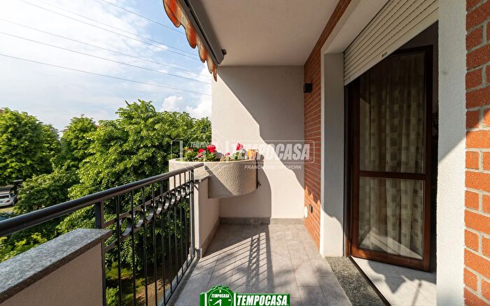 Appartamento trilocale in vendita in Via Fratelli Bandiera a, Trezzo SullAdda