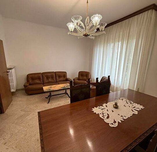 Casa con 5 locali in affitto in Via Zozi, Centro, Maranello