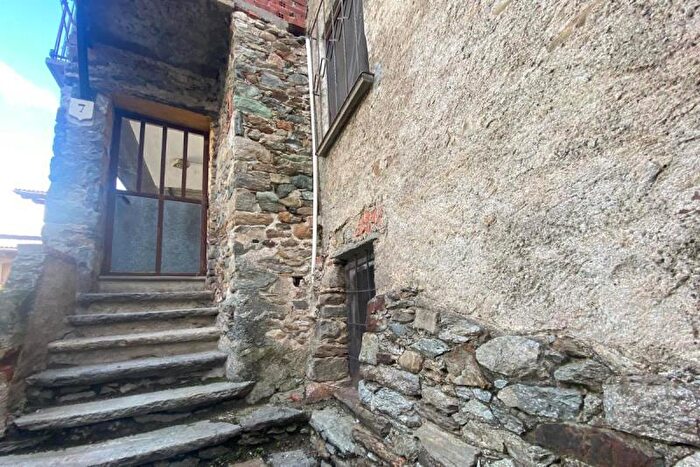 Casa in vendita in Via del Ballo Nomaglio To, Nomaglio