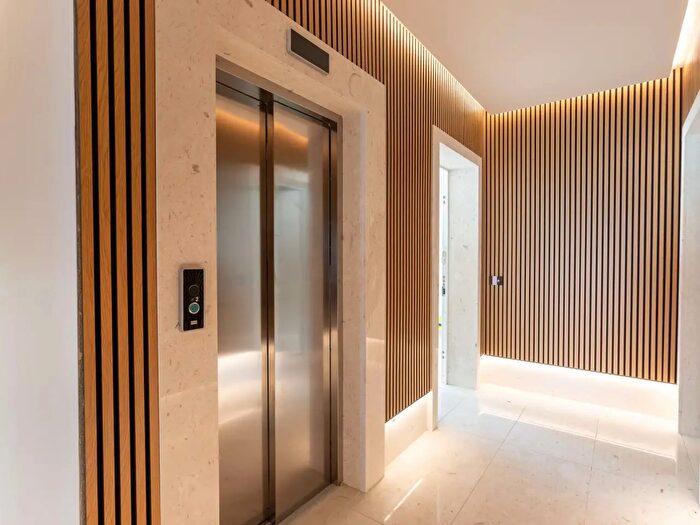 Appartamento trilocale in affitto in Via della Pineta, Cagliari