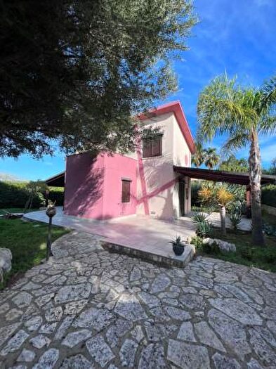 Casa trilocale in vendita in Contrada Fraginesi, Castellammare Del Golfo