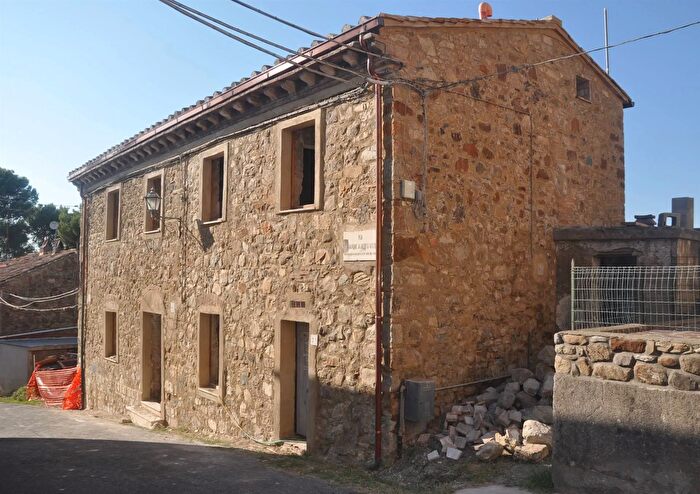 Casa con 6 locali in vendita in Santa Luce