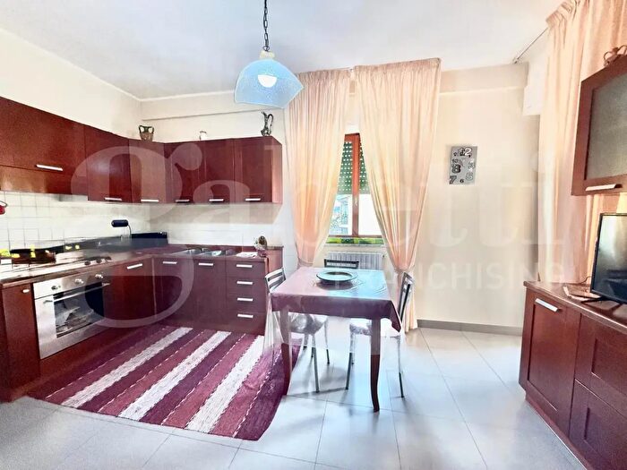 Appartamento con 5 locali in vendita in Via Razionale, Lamezia Terme