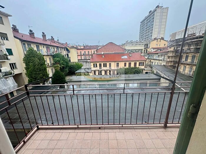 Appartamento trilocale in affitto in Via Des Geneys, Pinerolo