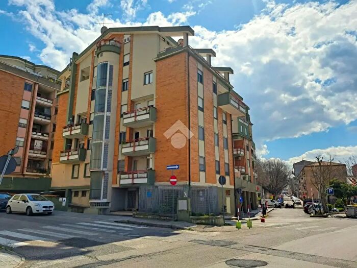 Appartamento quadrilocale in vendita in Via Baldedda, Sassari