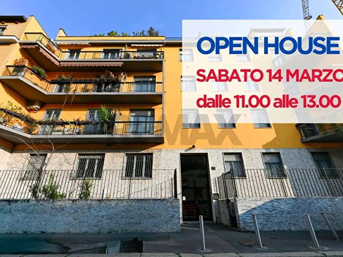 Appartamento trilocale in vendita in Via Gluck, Milano