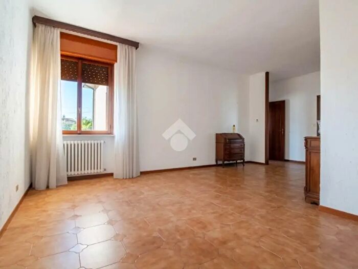 Appartamento con 6 locali in vendita in Via Rovereto, Lucera