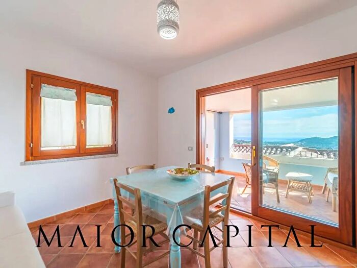 Appartamento trilocale in vendita in Via Sinis, Budoni