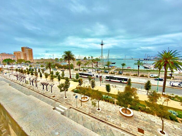 Appartamento bilocale in affitto in Via Roma, Marina, Cagliari