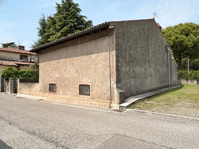 Casa quadrilocale in vendita in Via Borgetti, Tregnago