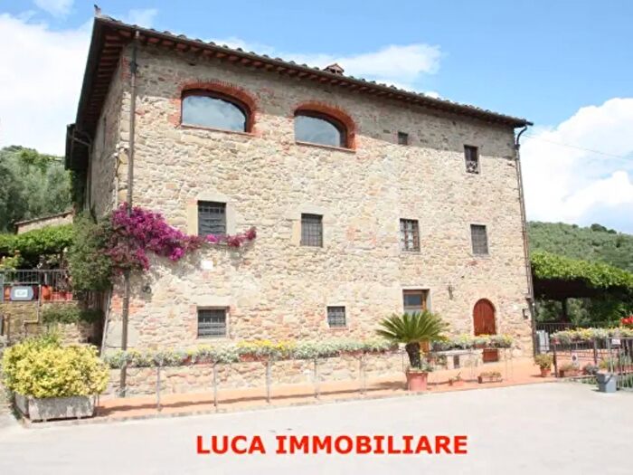 Casa con 6 locali in vendita in Via della Costa, Uzzano