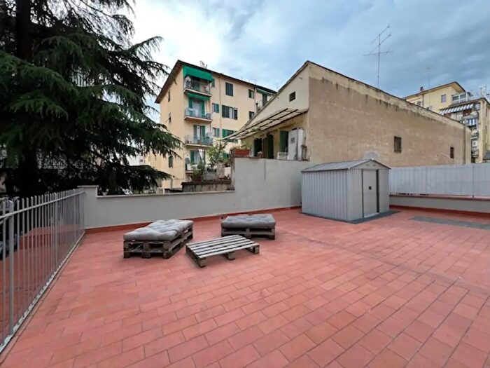 Appartamento bilocale in affitto in Via Mario Pratesi, Firenze