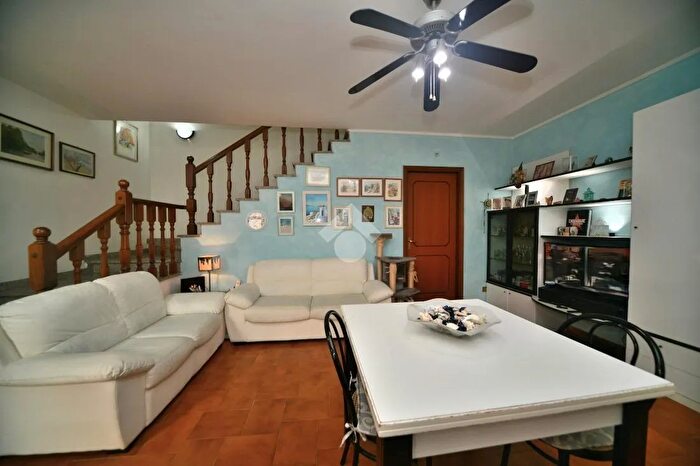 Casa quadrilocale in vendita in Via Don Branchetti, Rio Saliceto