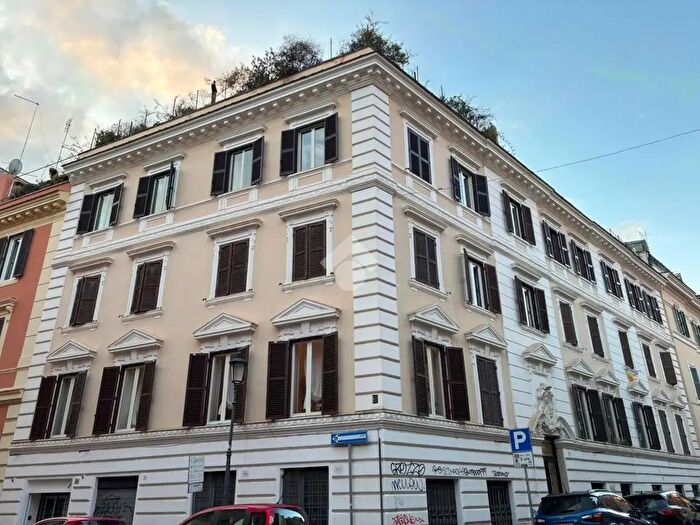 Appartamento bilocale in vendita in Via Vittorio Amedeo II, Roma