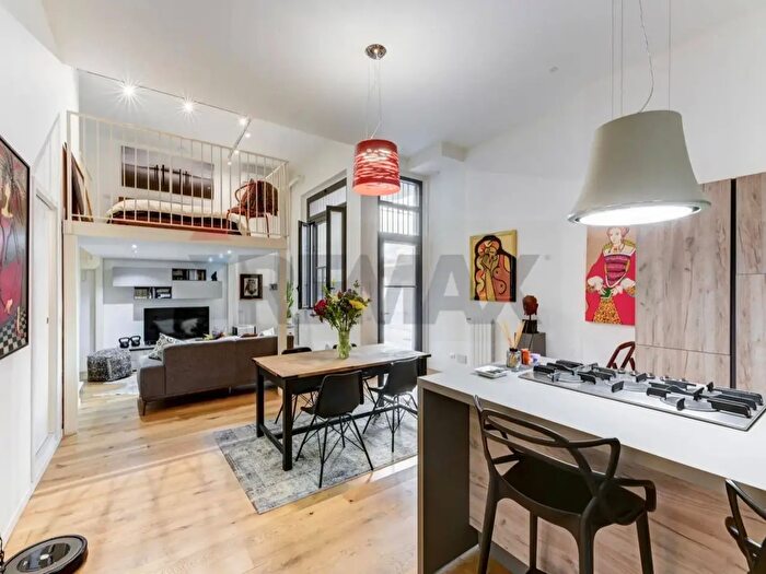 Appartamento trilocale in vendita in Via Ampere, Milano