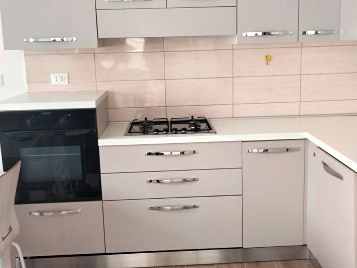 Appartamento trilocale in affitto in Rivoltella, Desenzano del Garda