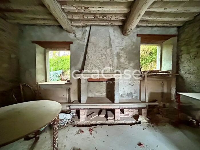 Casa con 8 locali in vendita in Capannori