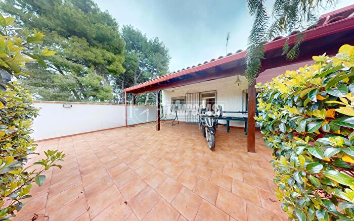 Casa quadrilocale in vendita in Via Scipione Ammirato, Porto Cesareo