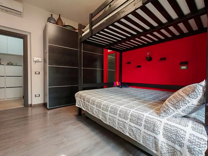 Appartamento trilocale in vendita in Via Manifattura, Signa