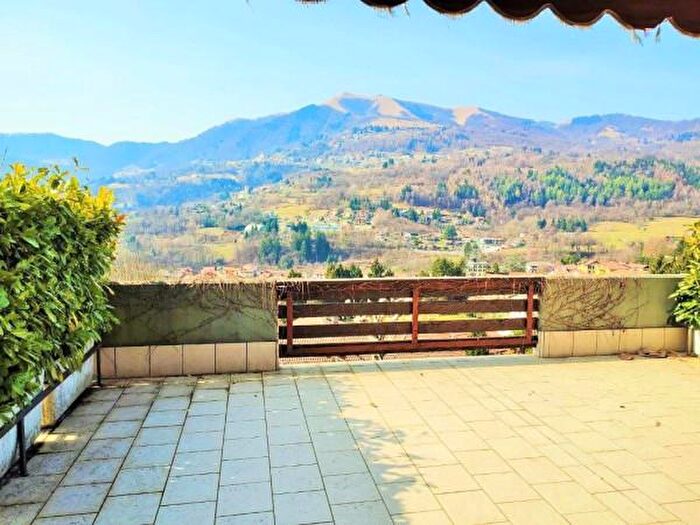 Appartamento bilocale in vendita in Via Gireglio, Centro Valle Intelvi