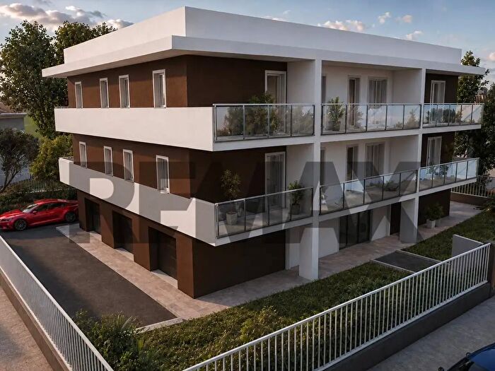 Appartamento trilocale in vendita in Via Mancinelli Snc, Chiaravalle