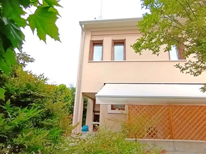 Casa con 6 locali in vendita in Conegliano