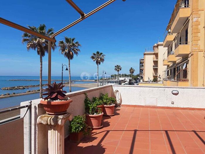 Appartamento bilocale in affitto in Via Licia, Centro Storico, Anzio